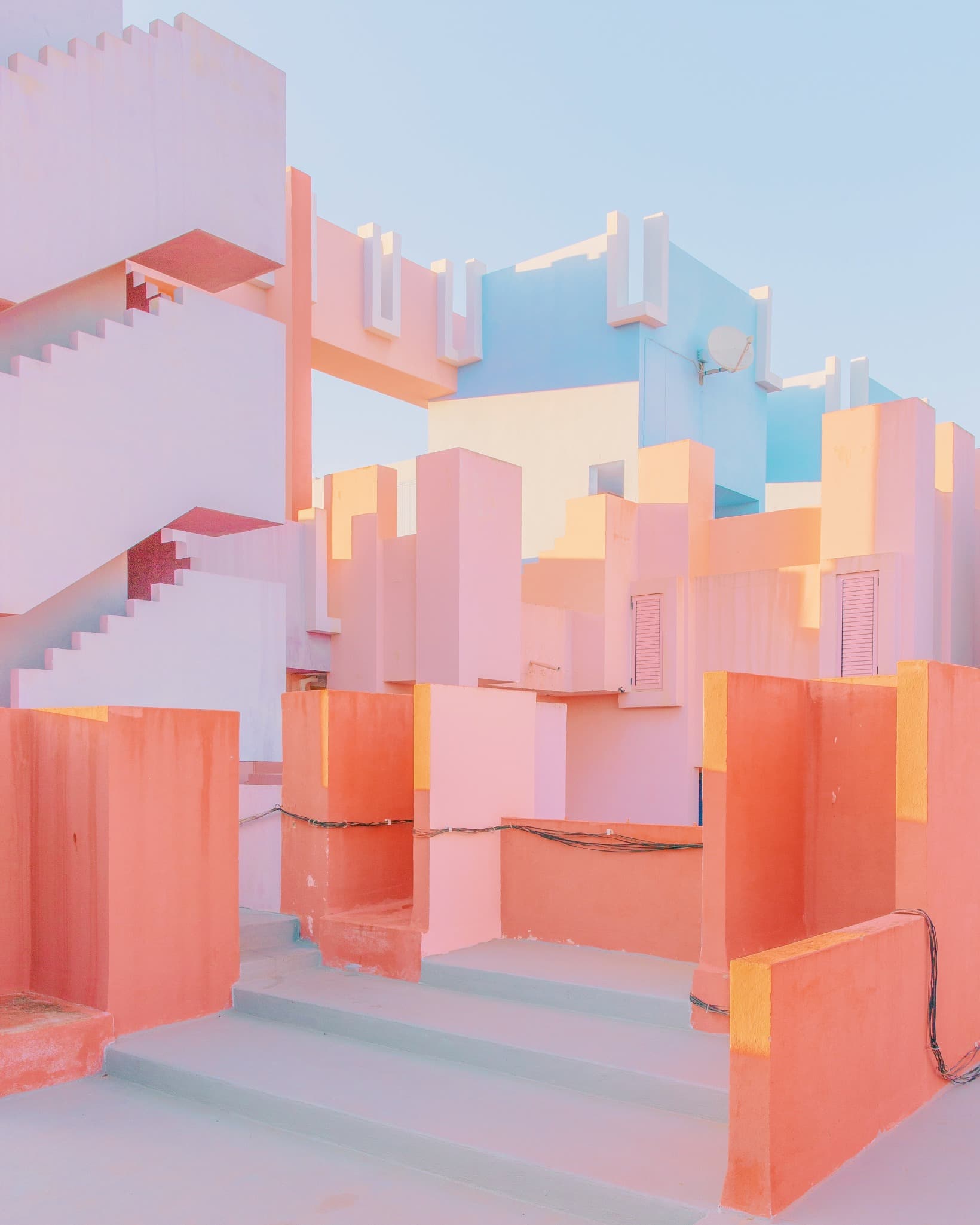 La Muralla Roja architecture